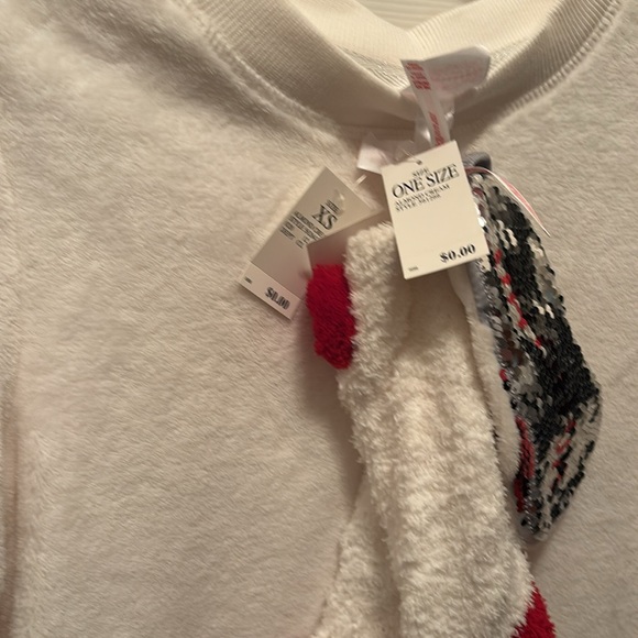 NWT Wondershop Santa Clause pajama gift set - Picture 2 of 6